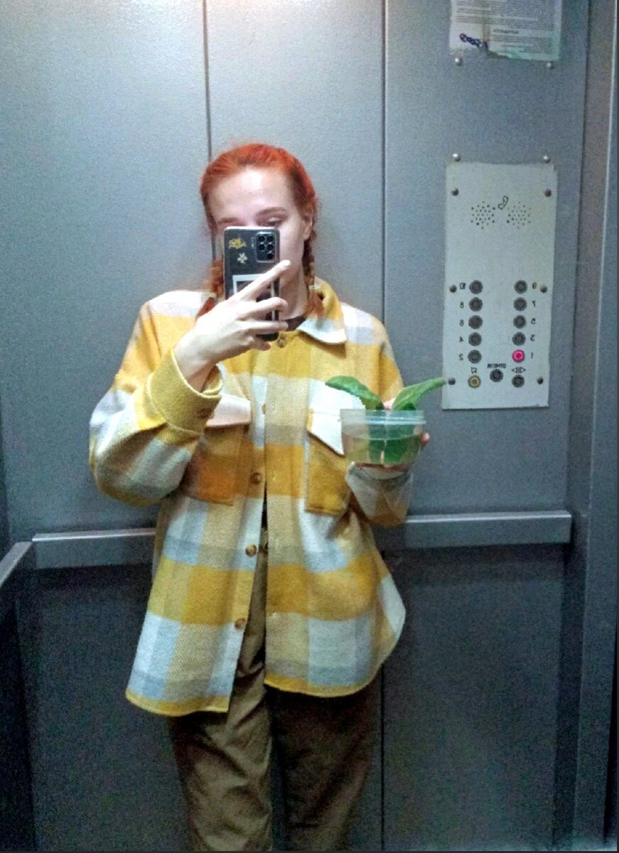 Даже дочке не говорю, когда мне не нравятся её обновки. Это ей носить, а не мне.