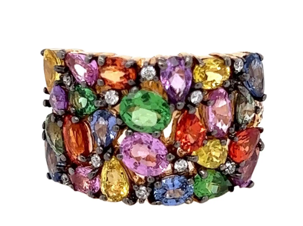 Многоцветное кольцо Effy с бриллиантами, сапфирами и цаворитами.