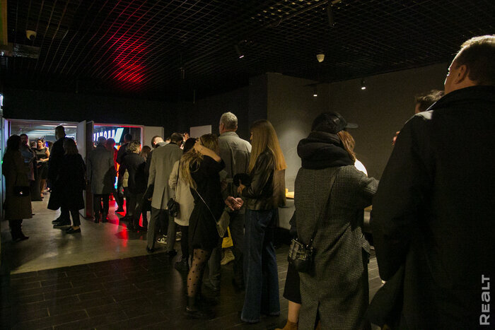 Листайте вправо, чтобы увидеть больше изображений