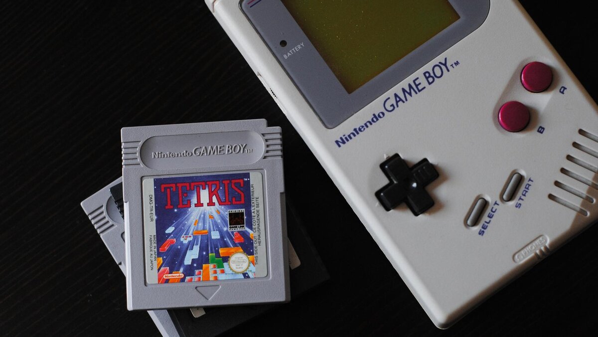 В тетрис, к слову, и на NES, и на Game Boy можно было играть. Hello I'm Nik/Unsplash