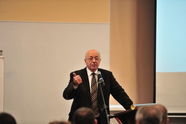    Сергей Кургинян