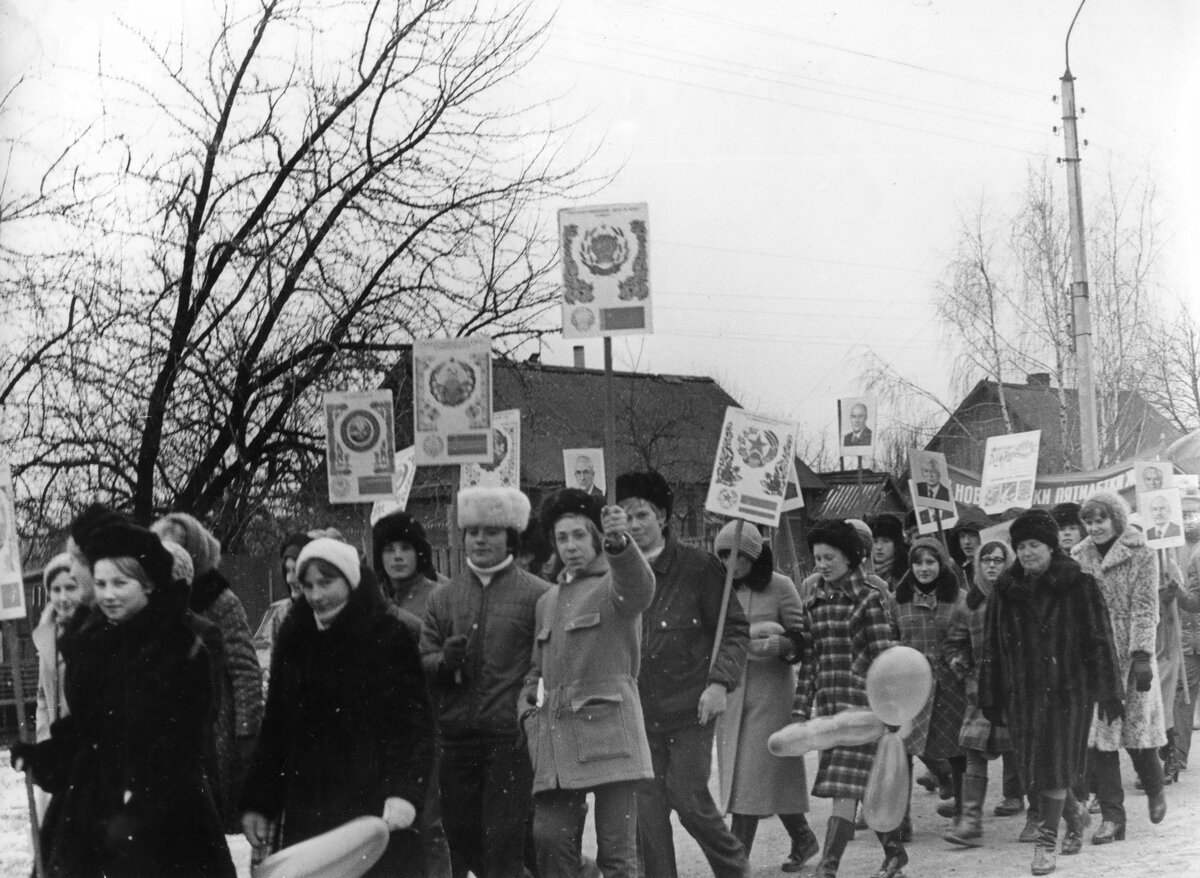 Шествие колонн