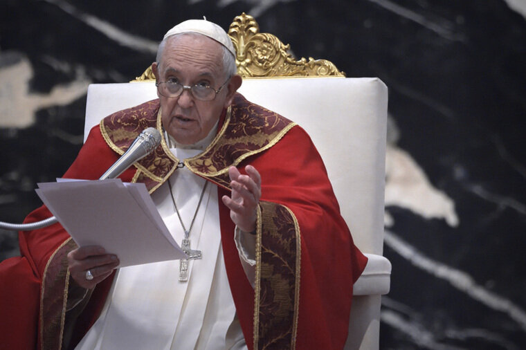    По мнению политолога, в роли главного переговорщика, скорее всего, выступит Папа Римский