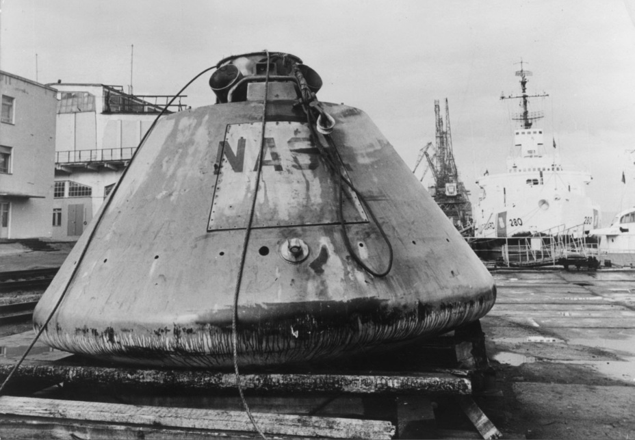 Макет BP-1227 командного модуля космического корабля Apollo в порту Мурманска; сентябрь 1970 года astronautix.com