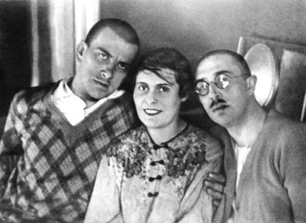    Осип Брик, Лиля Брик, Владимир Маяковский. 1928