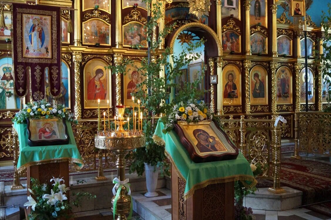 Иконы православного храма