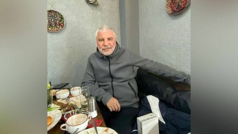    Артист вылетал в Москву из ставропольского аэропорта, об этом стало известно из его личной страницы в социальных сетях.