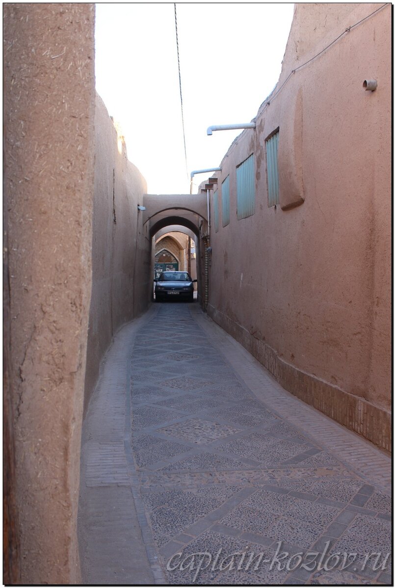 Узкие улочки старинного города Йезд