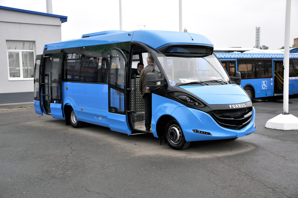 FoxBus собирают на базе шасси IVECO DAILY. Производственные мощности завода ООО «Фоксбас» позволяют выпускать до 40 автобусов в месяц, всего произведено несколько сотен машин