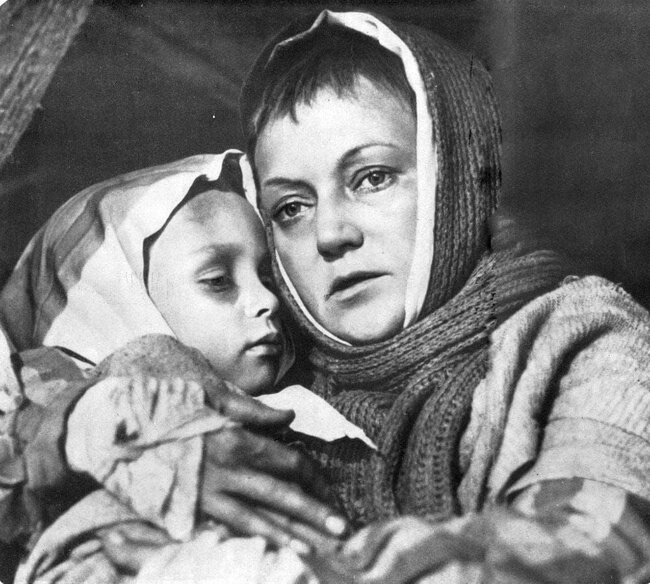 "Помни имя свое" - пронзительная картина, страшная в своей реалистичности.