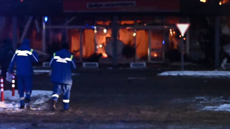 Фото: Иван Водопьянов / Коммерсантъ📷Последствия пожара в ТЦ «Мега Химки» в Подмосковье