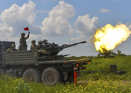     Стрельба из ЗУ-23-2 с кузова грузовика / Минобороны РФ