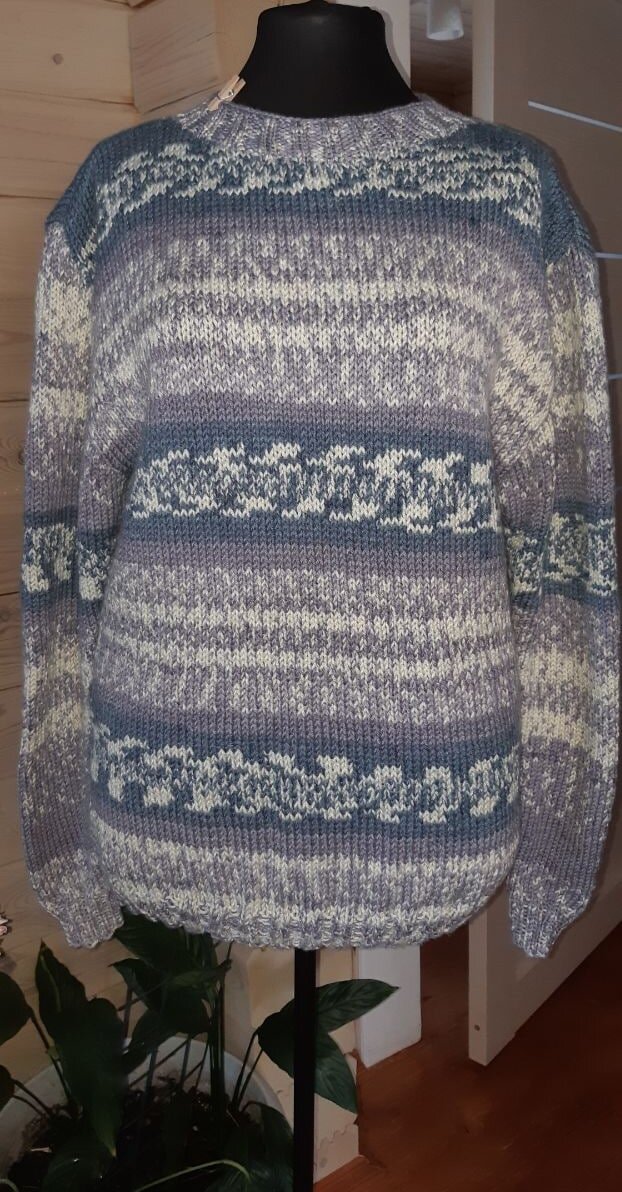 фото 2 - на женском манекене маленького размера поэтому  рукава  кажутся длинными