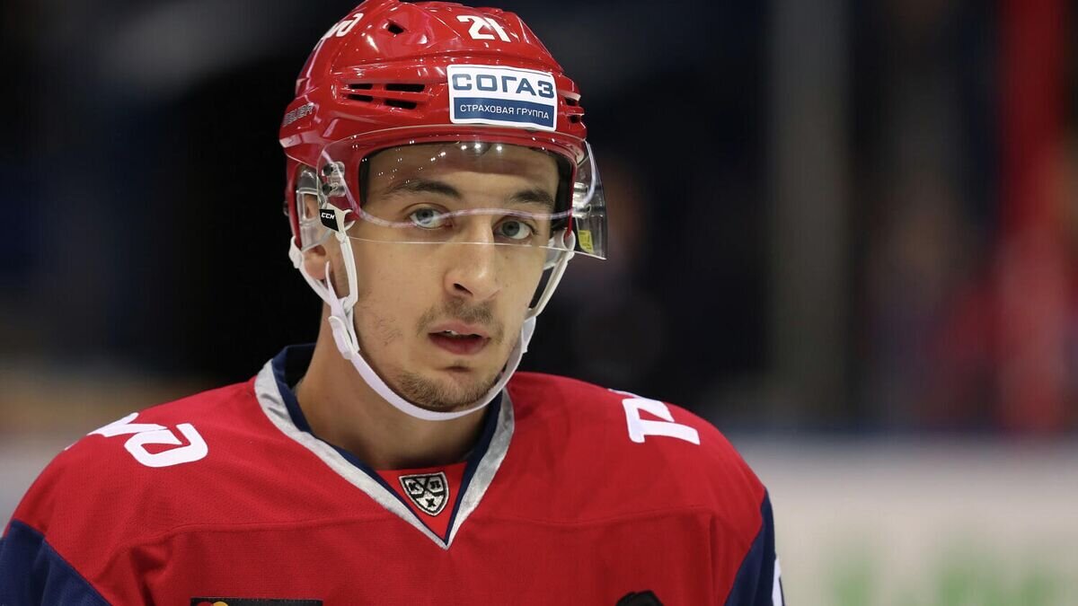    Хоккеист ярославского "Локомотива" Максим Осипов© Фото : Пресс-служба ХК "Локомотив" (Ярославль)