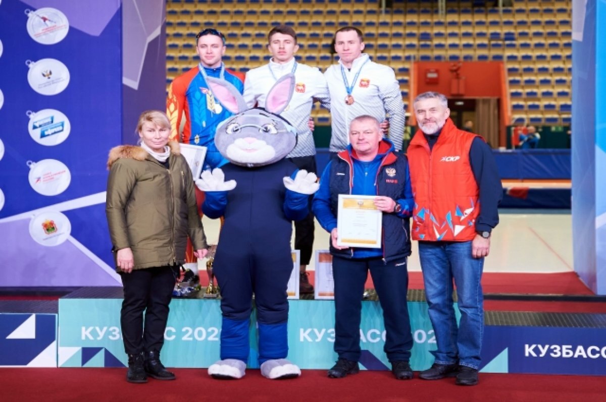    Красноярские спортсмены завоевали награды на ЧР по конькобежномму спорту