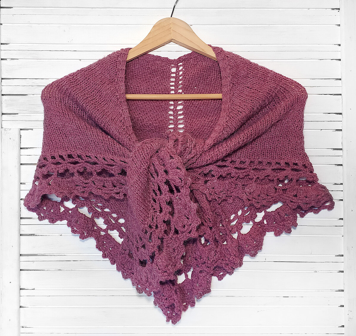 Бактус спицами и крючком