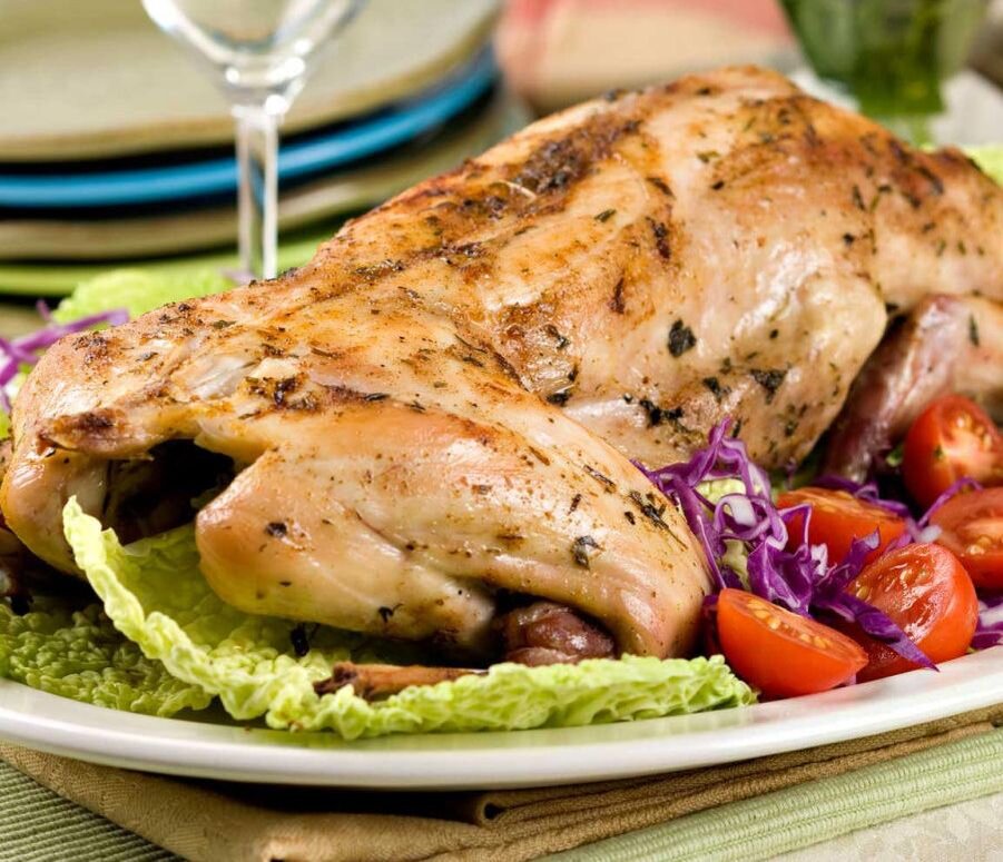 Кролик на столе!