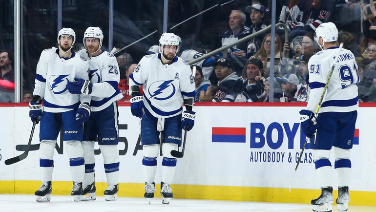    Хоккеисты «Тампы».