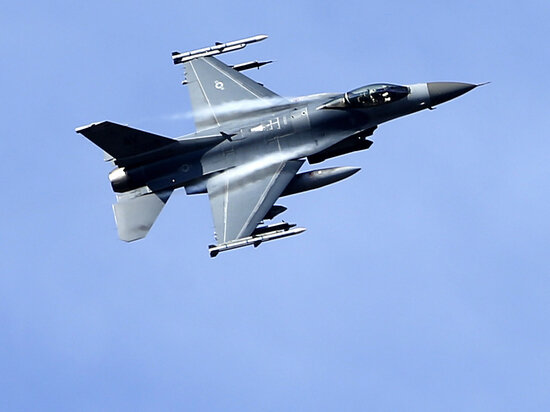     F-16. Фото: AP.