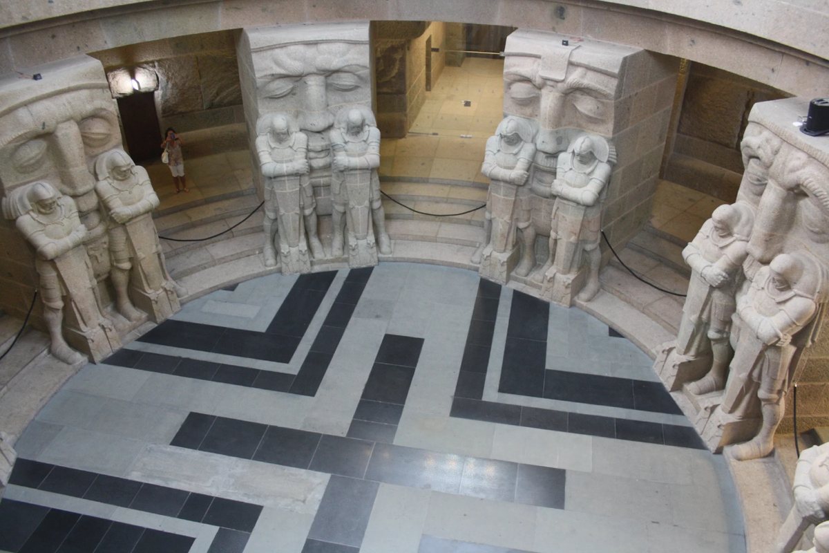 Первое изображение Балочного креста