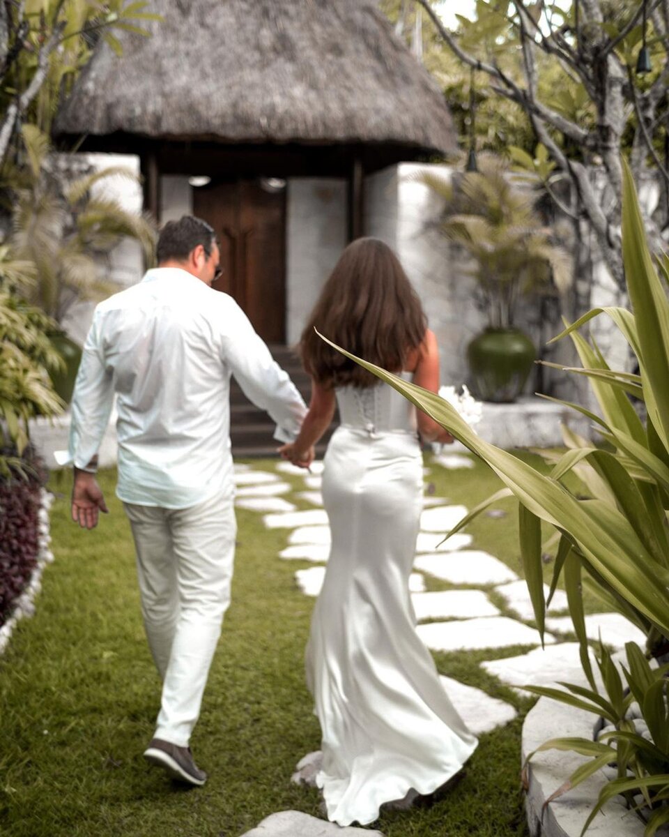    Александра Гозиас с мужем Фото: Инстаграм (запрещен в РФ) / @gozias