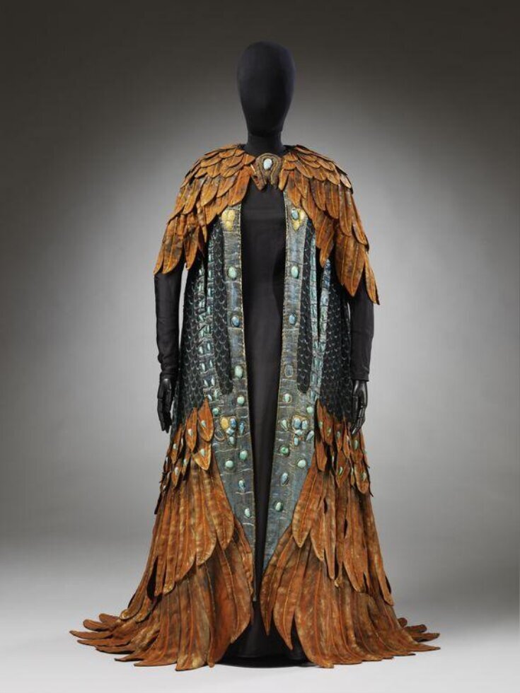 Плащ Клеопатры из коллекции Музея Виктории и Альберта