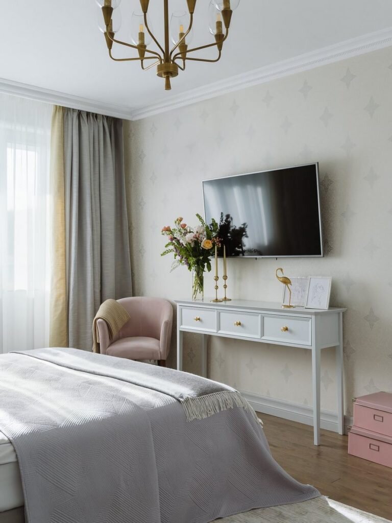 Для мамы и сына. Элегантная квартира в классическом стиле