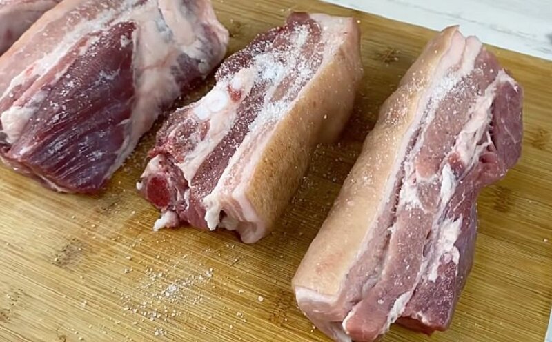 Готовим вкусную нарезку из грудинки по немецкому рецепту 