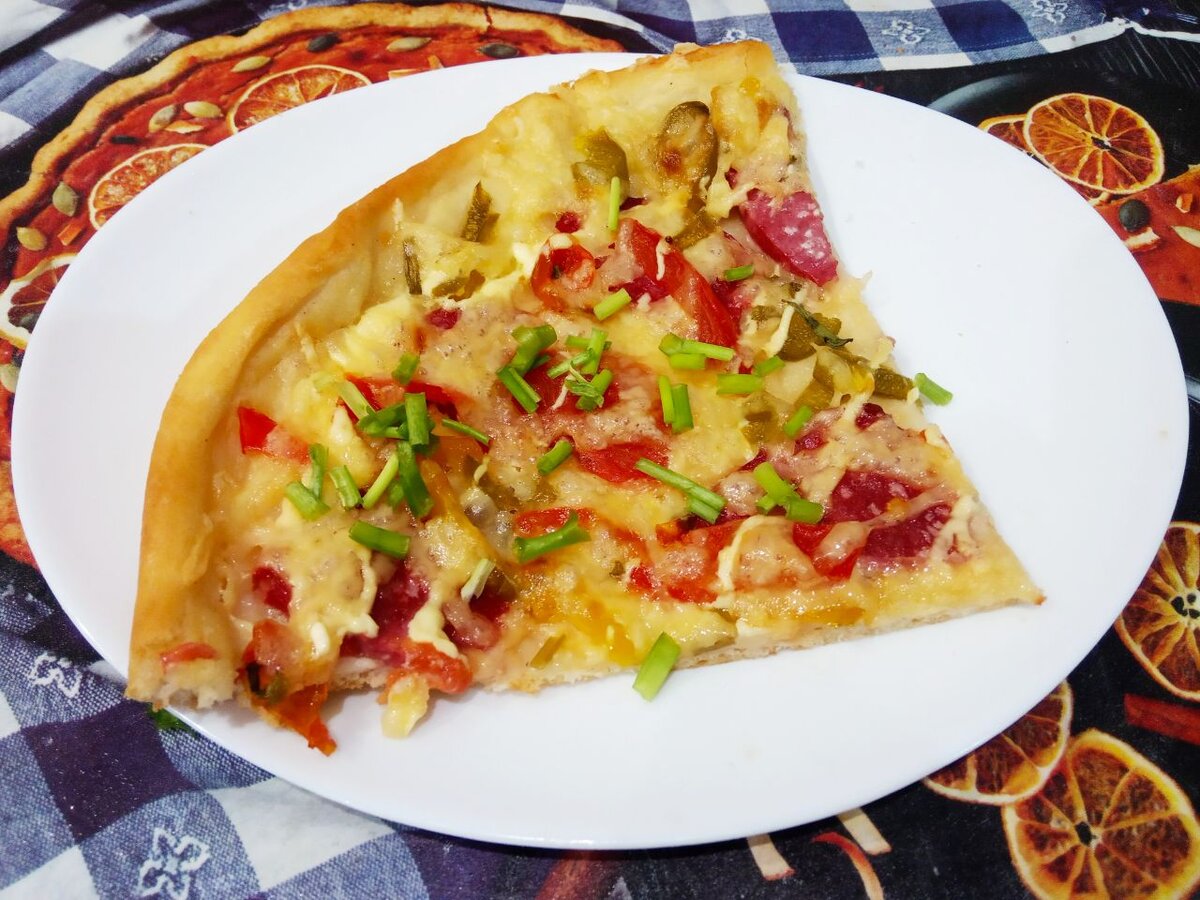 ленивая пицца из лаваша на сковороде с яйцом и сыром и помидорами и колбасой рецепт фото 83