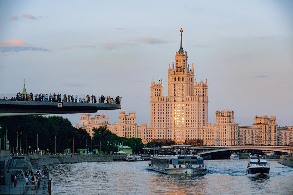     В Москве возводят и пешеходные мосты. Фото: личный блог Сергея Собянина