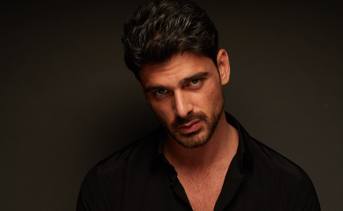 Микеле Морроне, актер, певец, не пикапер.