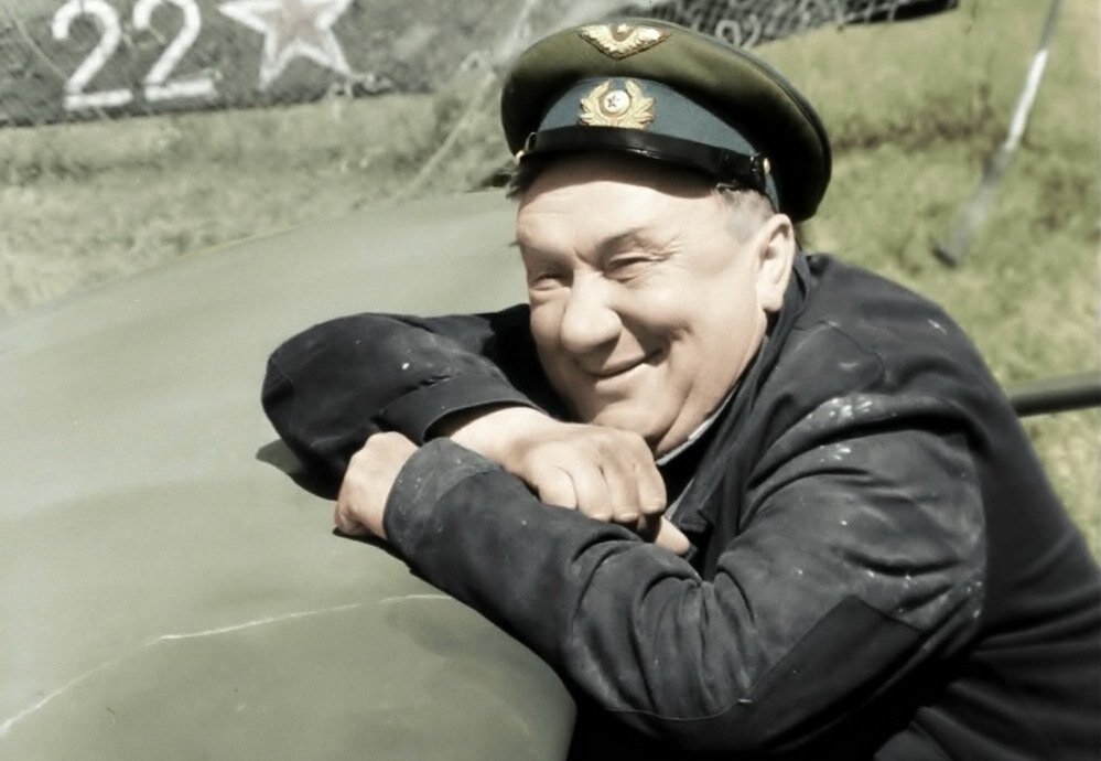     «Сын, выхаживавший старенькую мать»: неизвестные факты об Алексее Смирнове