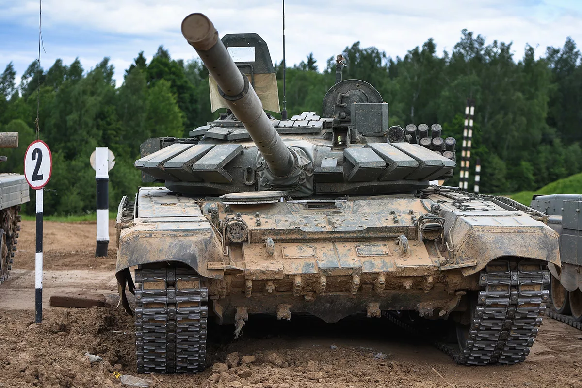 Для чего броня российских танков обкладывается взрывчаткой?