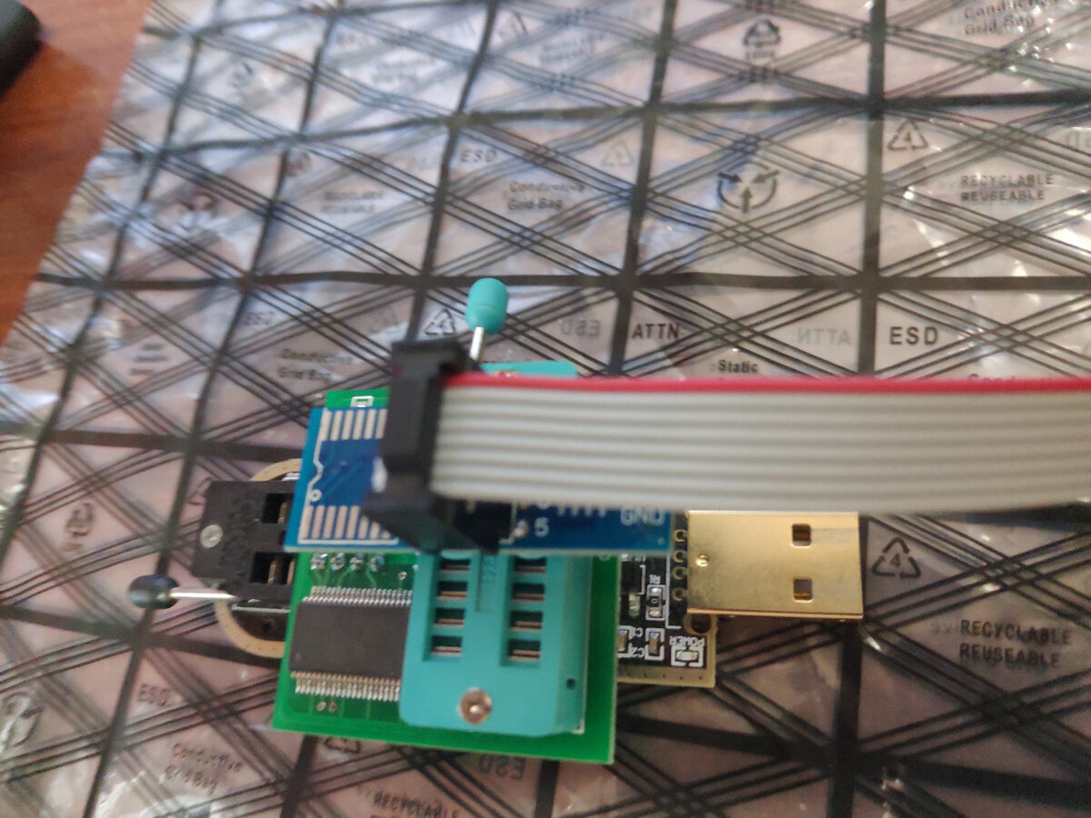 Прошивка биоса на АМД мат платы через переходник 1,8v + обычная без ...