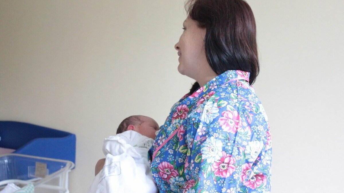     В Казани за неделю появились на свет 208 мальчиков и 140 девочек. В управлении ЗАГС по столице РТ рассказали, какими именами их назвали.