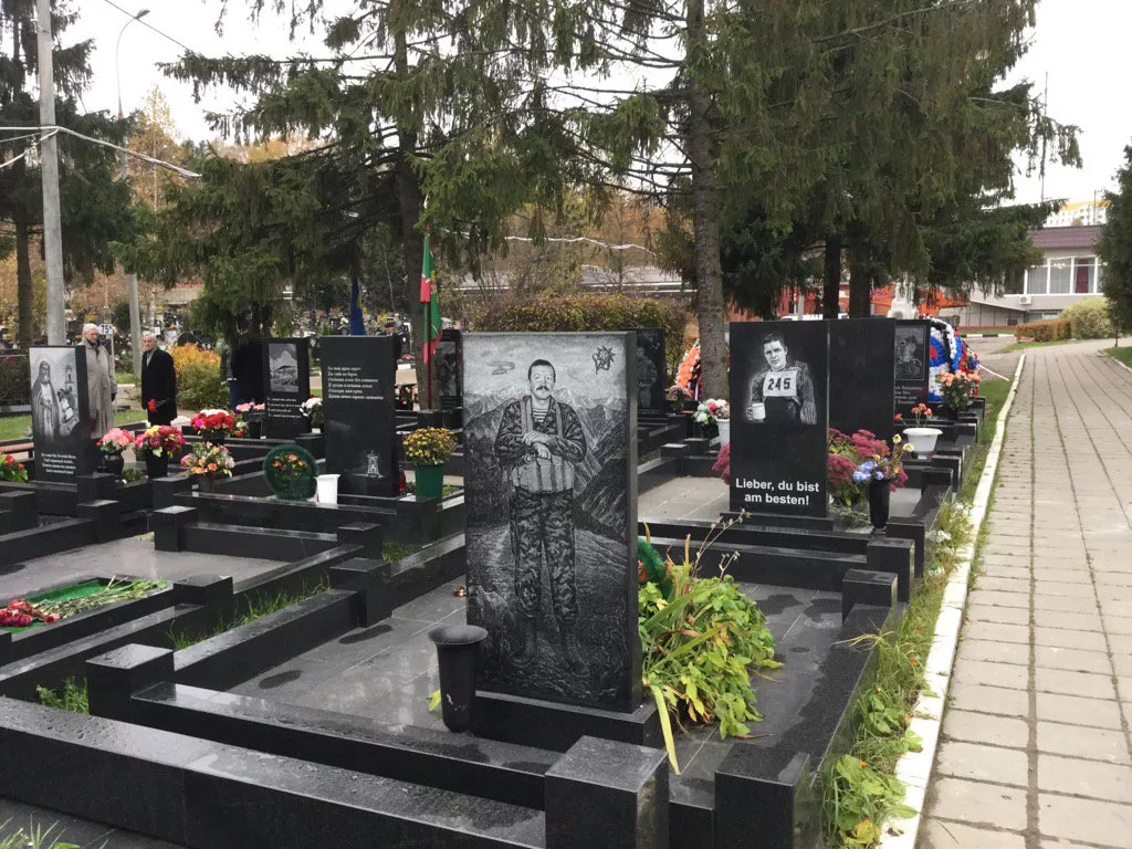 Архангельское кладбище monument m. Николо-Архангельское кладбище аллея героев. Николо-Архангельское кладбище памятники. Некрополь Николо Архангельского кладбища.