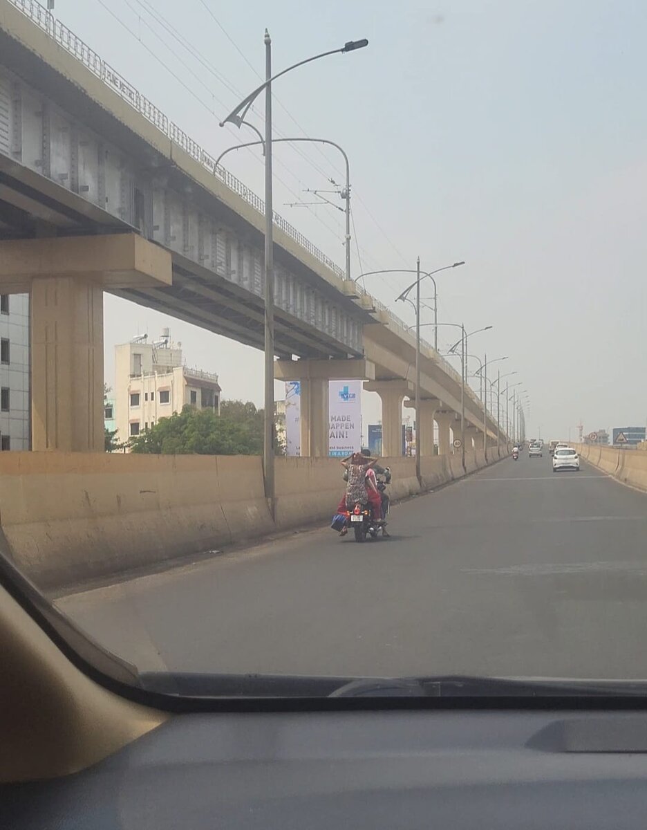 Надземное метро г. ПУНА