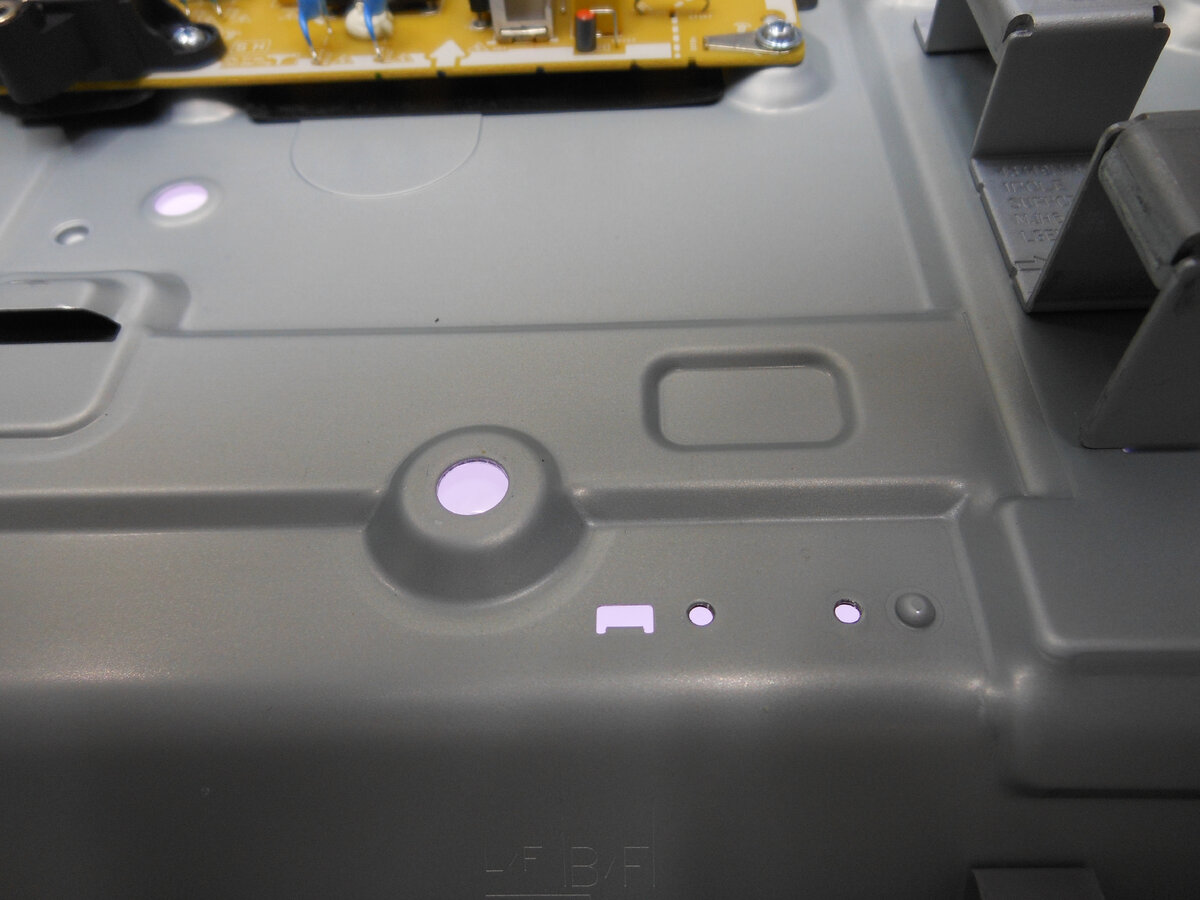 Видно, что подсветка работает.