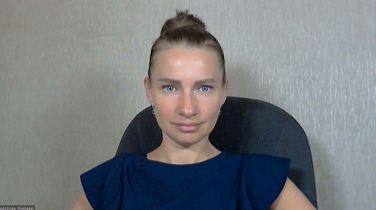 На фото автор Дзен-канала, Ирина Князева (карьерный консультант по поиску работы и карьерным переходам)