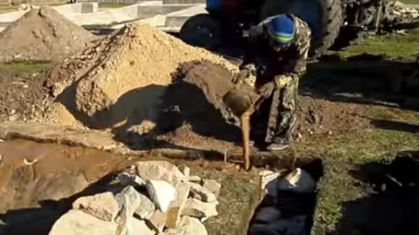 Строительство бутоглиняного фундамента в реальности, а не на словах