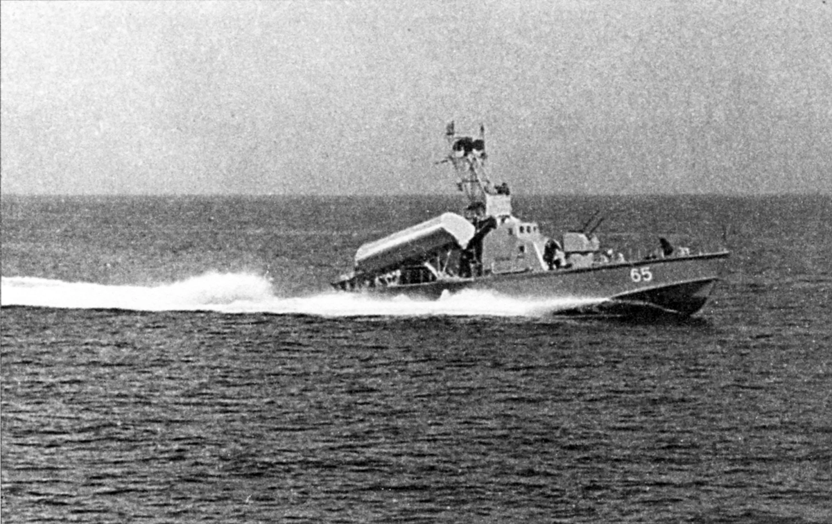 первый отечественный ракетный катер (РКА) проекта 183-Р.
