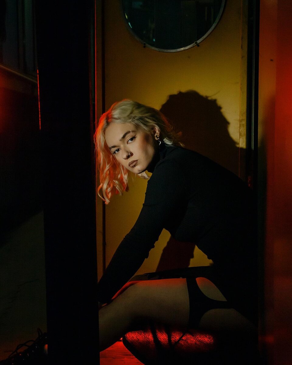    Мать попрекала Киру ее собственным отцомСоцсети Киры Медведевой