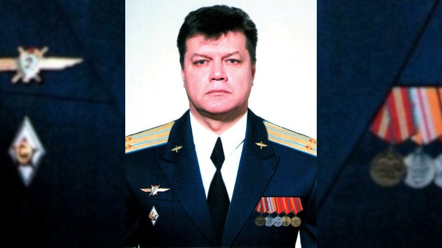 Летчика олега пешкова. Олег Анатольевич Пешков. Пешков Олег Анатольевич герой России. Подполковник Олег Пешков. Пешков Олег Анатольевич пилот.