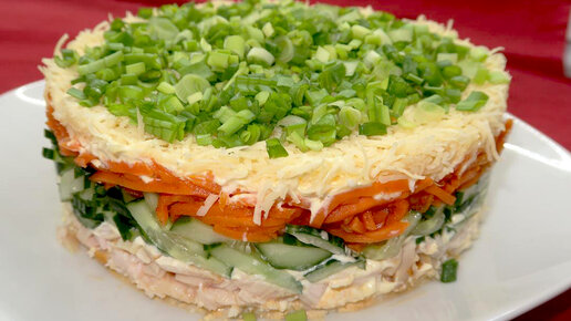 1. Тёплый салат с овощами и курицей