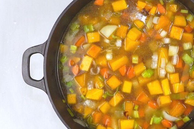 Вы когда-нибудь задумывались о том, насколько полезным и вкусным может быть тыквенный суп?-3