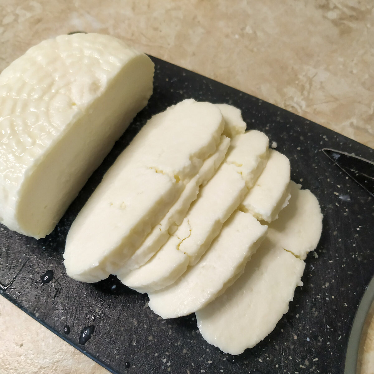 Используй сыр, который тянется