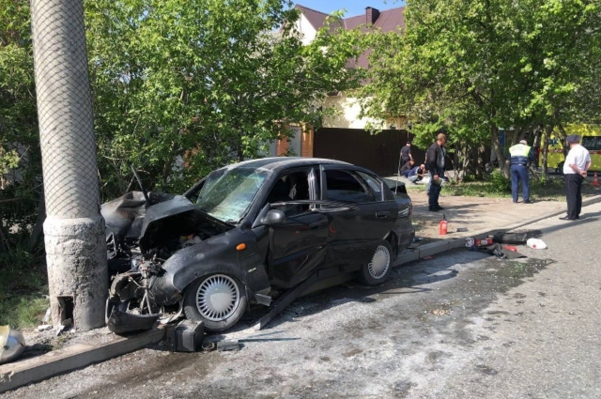    Утром в Тюмени в ДТП три человека пострадали и один погиб