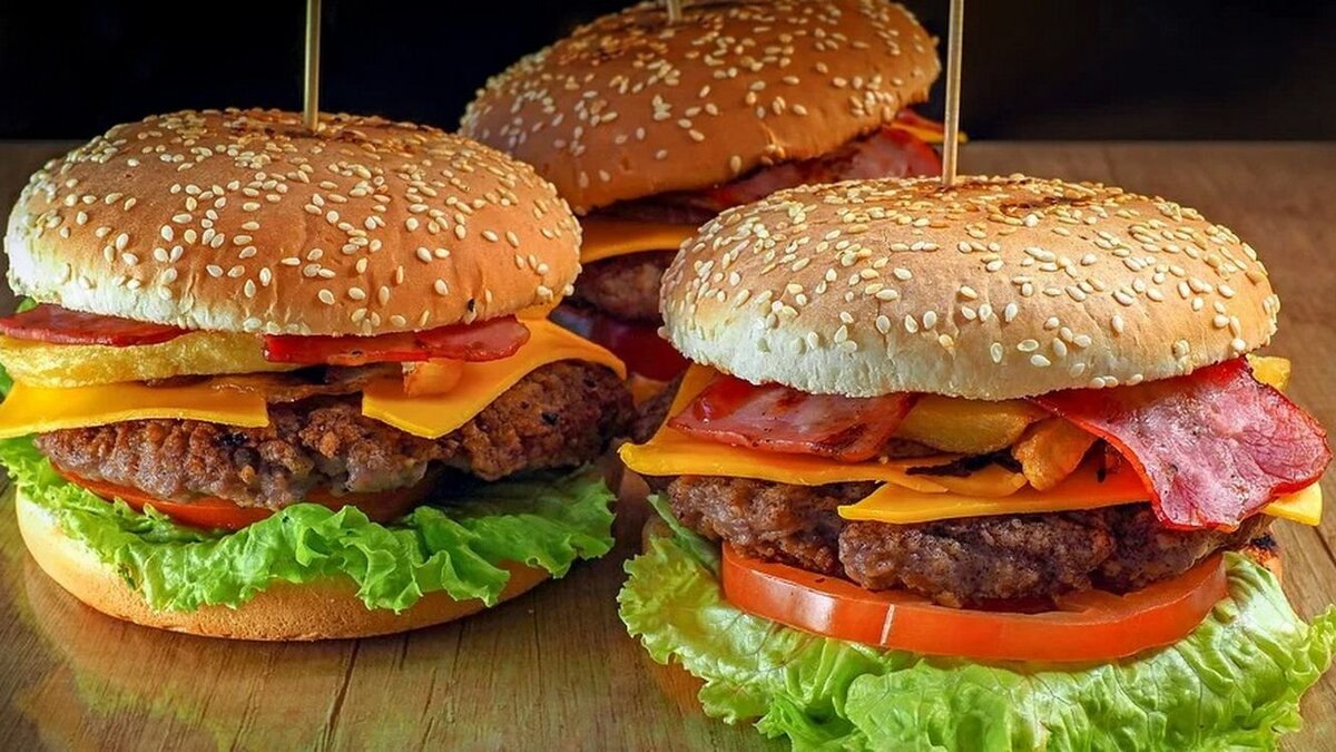 Гамбургеры, картинка для иллюстрации. Фото: pixabay.com