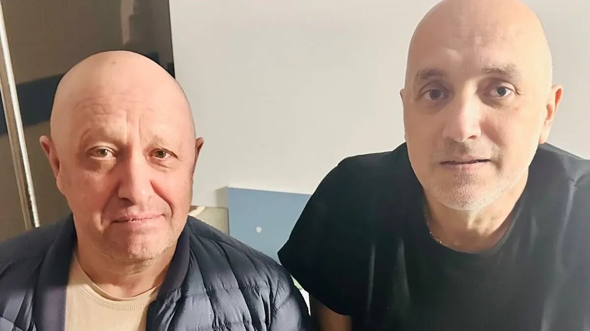 Евгений Пригожин (слева) и Захар Прилепин