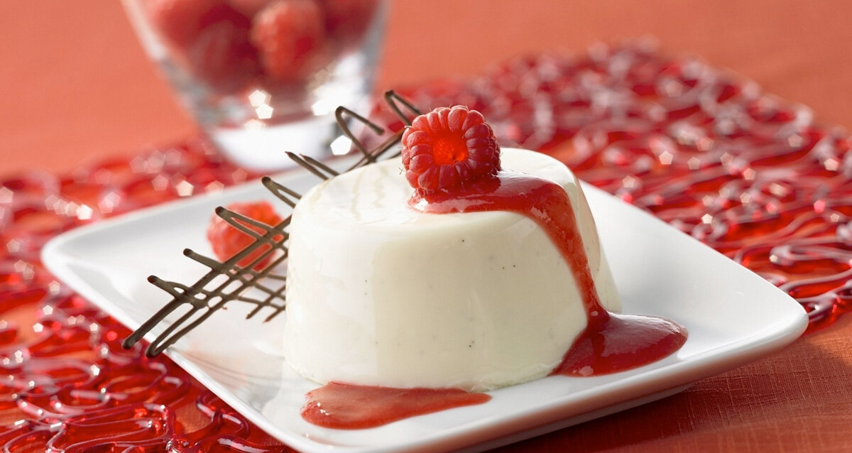 Raspberry panna Cotta